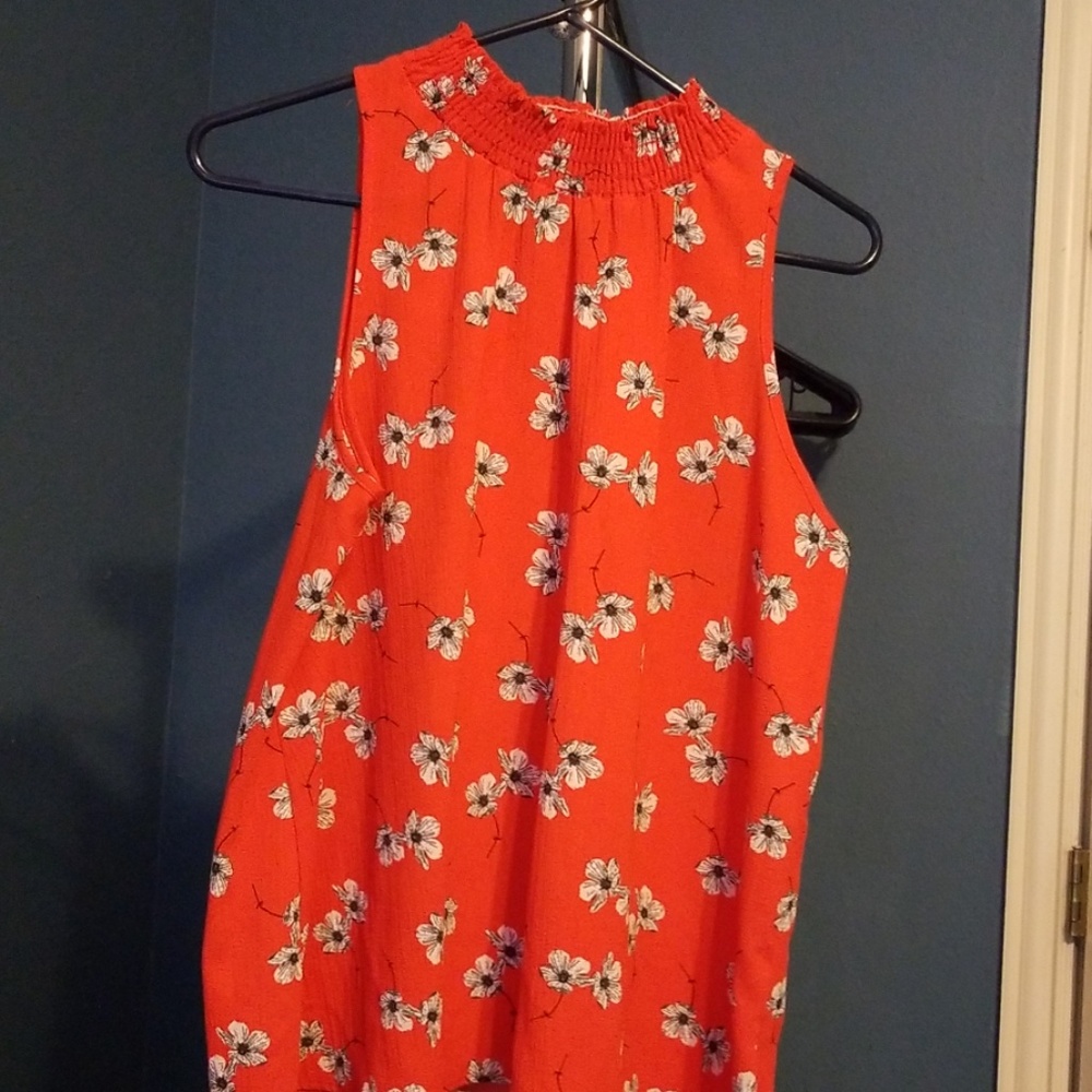 Mock neck sleeveless Floral print top